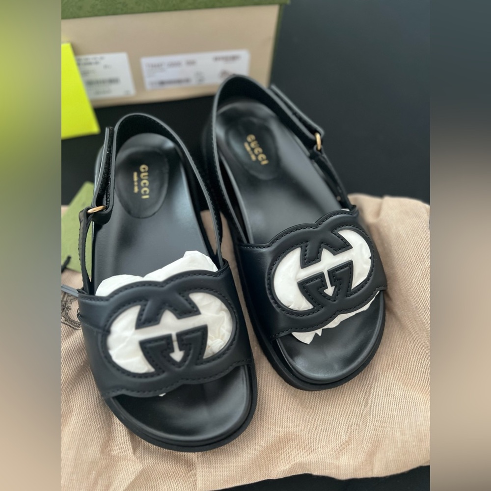 Gucci Interlockign GG Cuir sandals